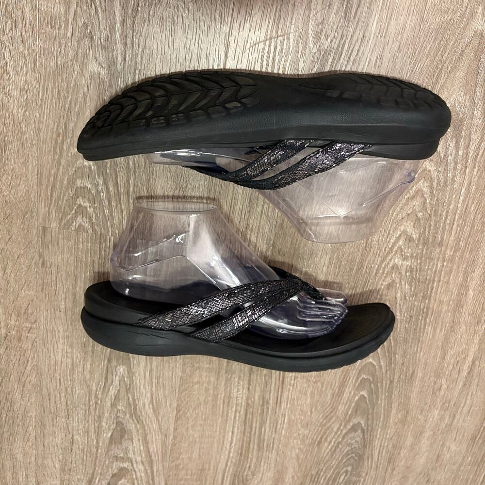 Crocs Capri V Shimmer Snake Sandals Flip Flops Womens Sz 10 Black Metallic Thong - Picture 5 of 10
